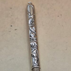 Alternative view of Porte crayon d'opéra en argent