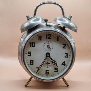 Alternative view of Réveil allemand sans marque