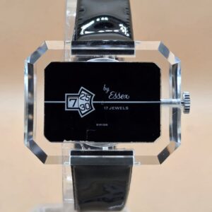 Alternative view of Montre "by Essex" à heure sautante avec mouvement visible noir