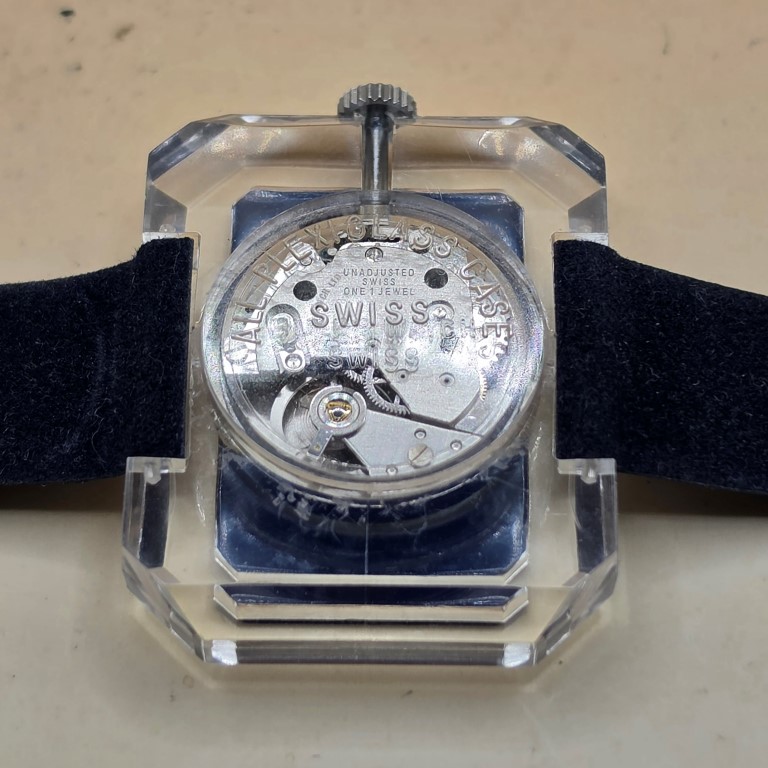 Montre Buler à heure sautante avec mouvement visible bleu – Image 5