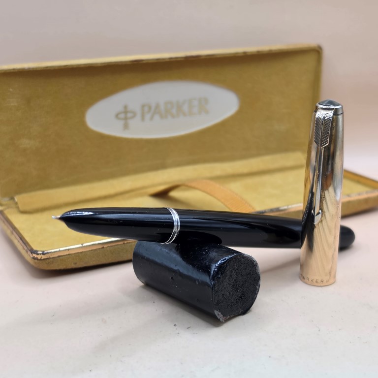 Stylo Parker 51 avec sa boîte