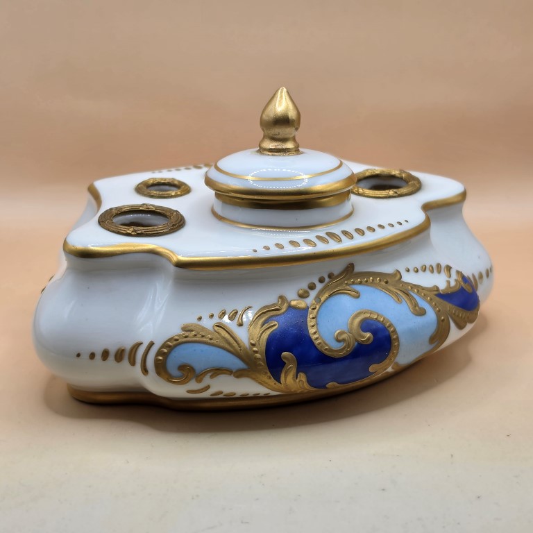 Encrier en porcelaine de Meissen