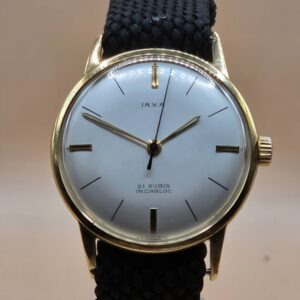 Alternative view of Montre Iaxa